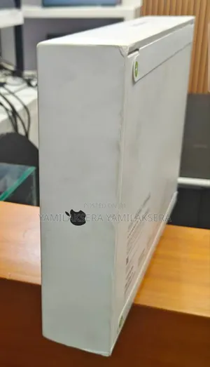 Photo - New Laptop Apple Macbook Pro 2025 M5 14-Inch 16GB SSD 512GB