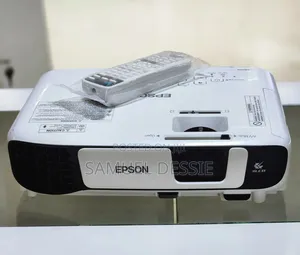Brand New Epson Projector S41