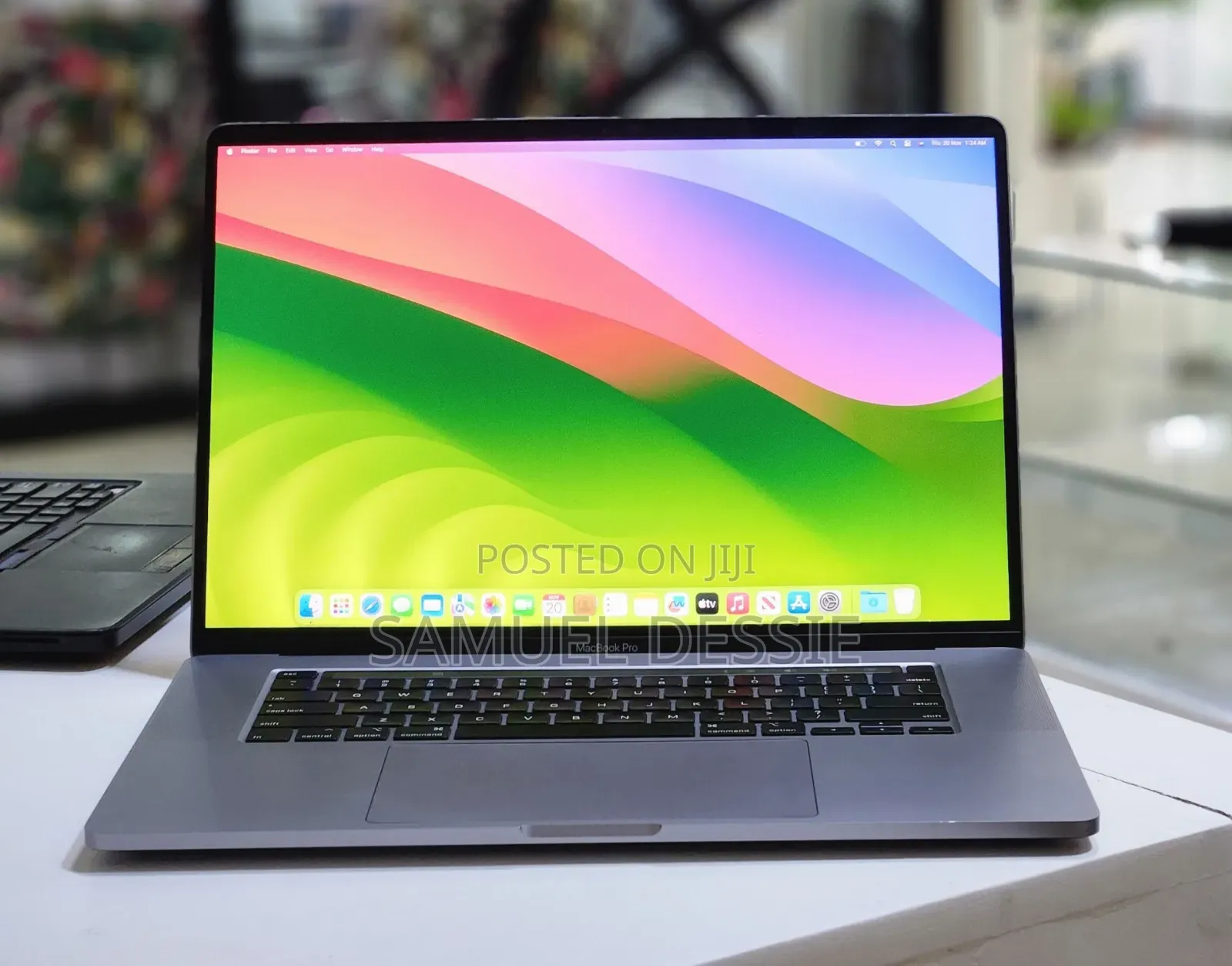 New Laptop Apple MacBook Pro 2019 32GB Intel Core I9 SSD 1T