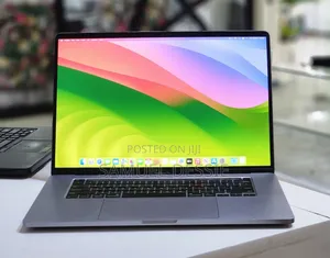 New Laptop Apple MacBook Pro 2019 32GB Intel Core I9 SSD 1T