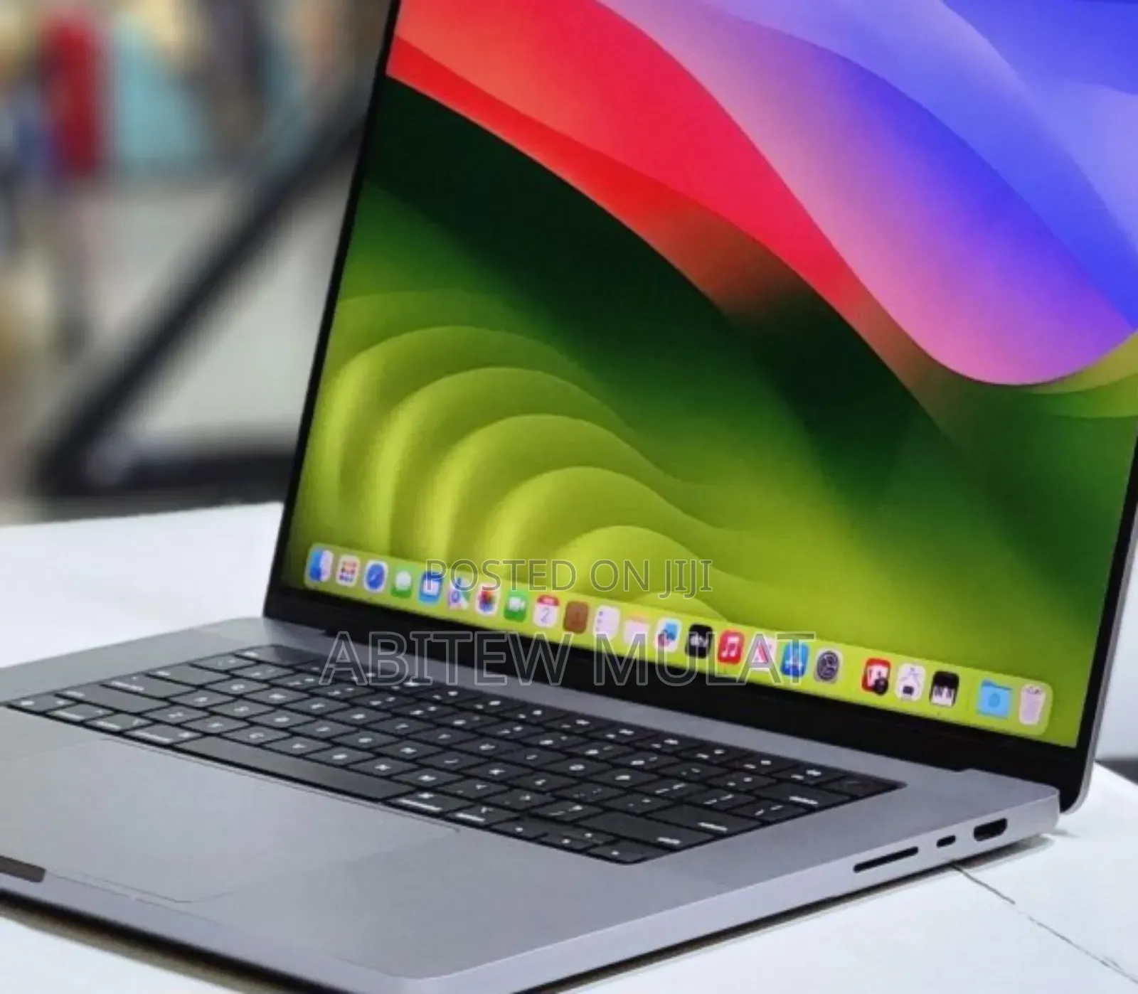 New Laptop Apple MacBook Pro M1 16GB Apple M1 SSD 1T