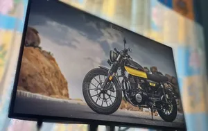 Photo - Dell Ultrasharp Dell 27" Monitor U2719d