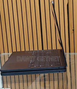 Photo - New Laptop Apple MacBook Air 2025 M4 13-Inch 16GB Apple M4 SSD 256GB