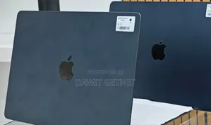 New Laptop Apple MacBook Air 2025 M4 13-Inch 16GB Apple M4 SSD 256GB