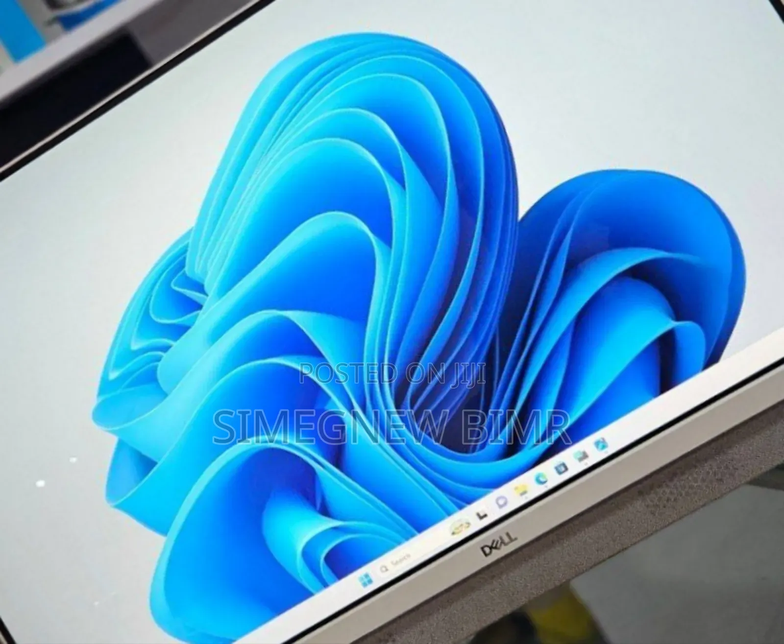 New Dell Inspiron 27 All-in-One 12GB Intel Core I7 SSD 512GB