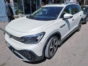 Photo - Volkswagen ID.6 Crozz 85 kWh AWD 2022 White