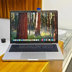 New Laptop Apple MacBook Pro M1 32GB Apple M1 SSD 1T