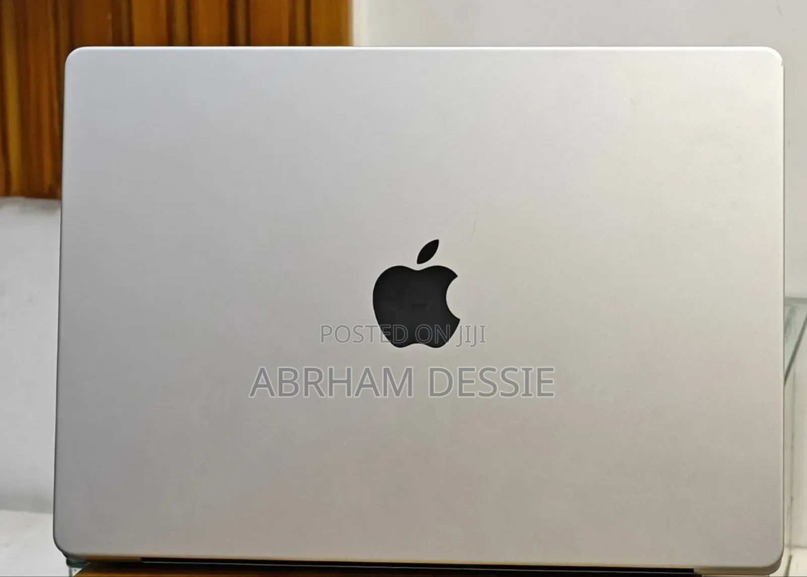 New Laptop Apple MacBook Pro 2021 M1 32GB Apple M1 Pro SSD 1T