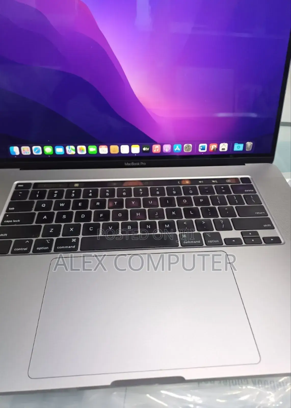 New Laptop Apple MacBook Pro 2019 32GB Intel Core I9 SSD 1T