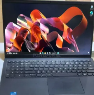 Photo - New Laptop Dell Vostro 3520 16GB Intel Core I5 SSD 512GB