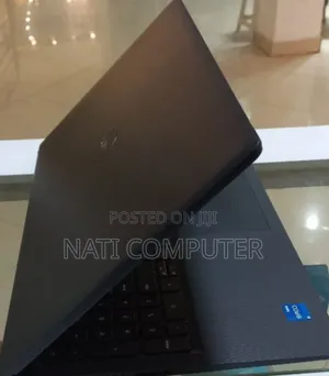 New Laptop Dell Vostro 3520 16GB Intel Core I5 SSD 512GB