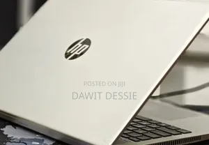 New Laptop HP 8GB AMD Ryzen 5 SSD 512GB