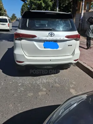 Toyota Fortuner 2.7 AWD 2020 White