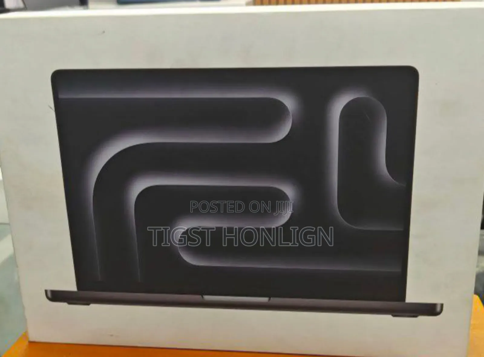 New Laptop Apple MacBook 16GB Apple M4 SSD 512GB