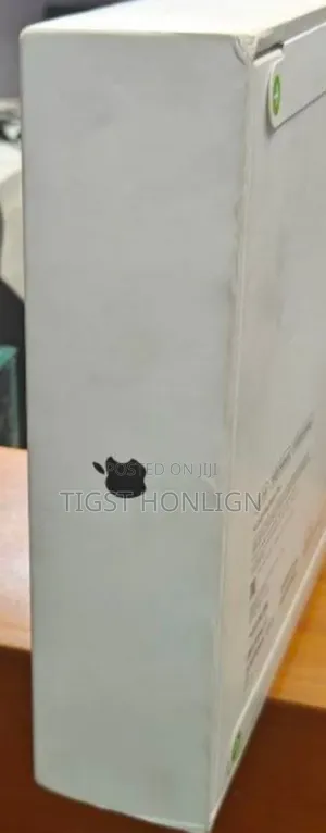 New Laptop Apple MacBook 16GB Apple M4 SSD 512GB