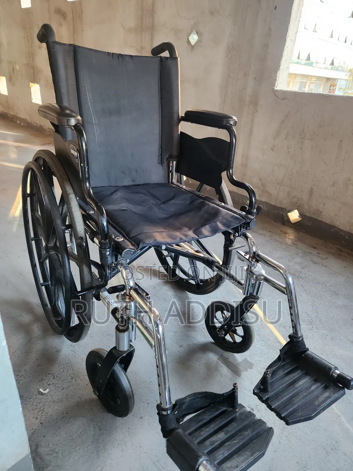 Foldable Wheelchair轟隆wheelchair元旦wheelchair輕微wheelchair煞車wheelchair