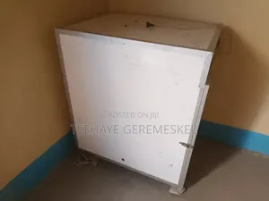 የ ዶሮ ማራባያ ማሽን