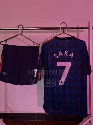 Photo - Arsenal “Saka” Jersey