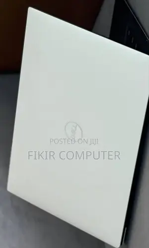 New Laptop Dell XPS 13 8GB Intel Core I7 SSD 512GB