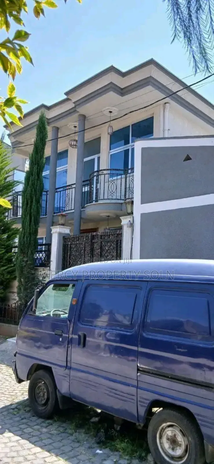 Furnished 5bdrm House in Bole for sale