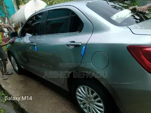 Suzuki Dzire 2022 Silver