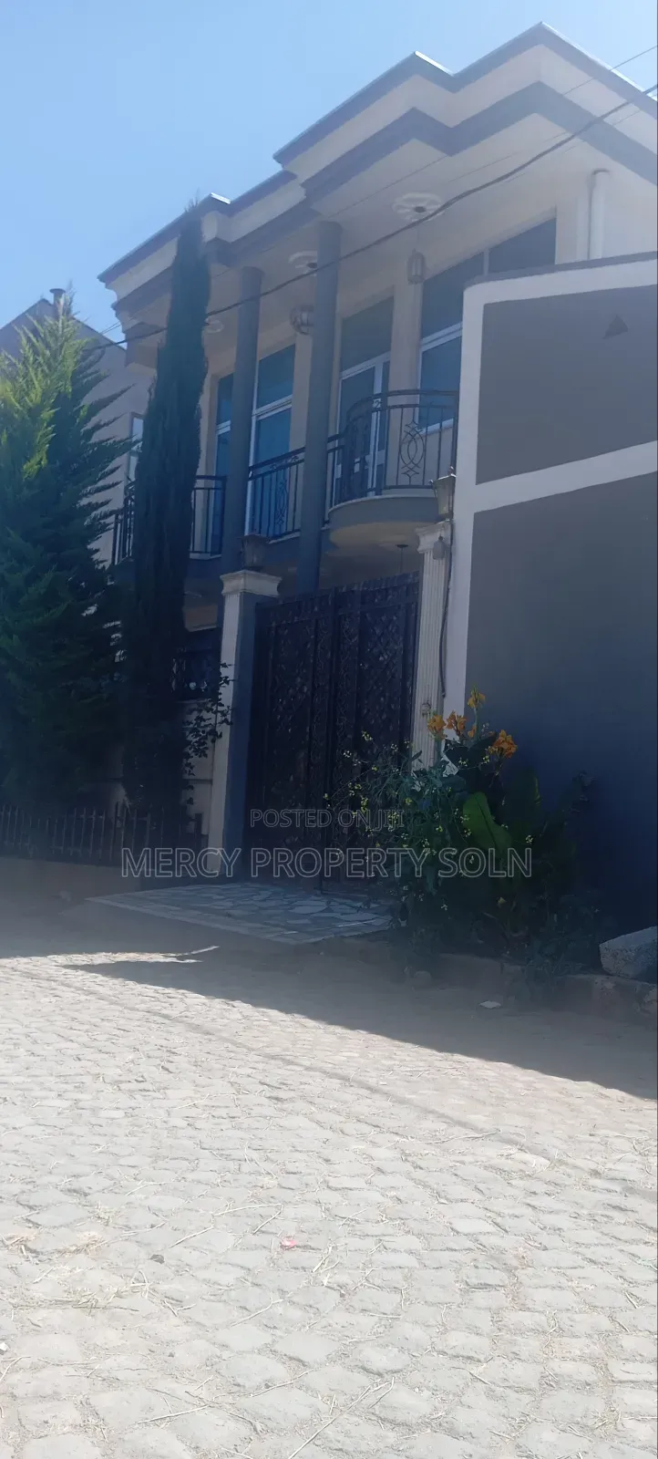 Furnished 5bdrm House in Bole for sale