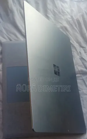 New Laptop Microsoft Surface 16GB Intel Core I7 SSD 256GB