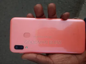 Photo - New Samsung Galaxy A20e 32 GB Pink