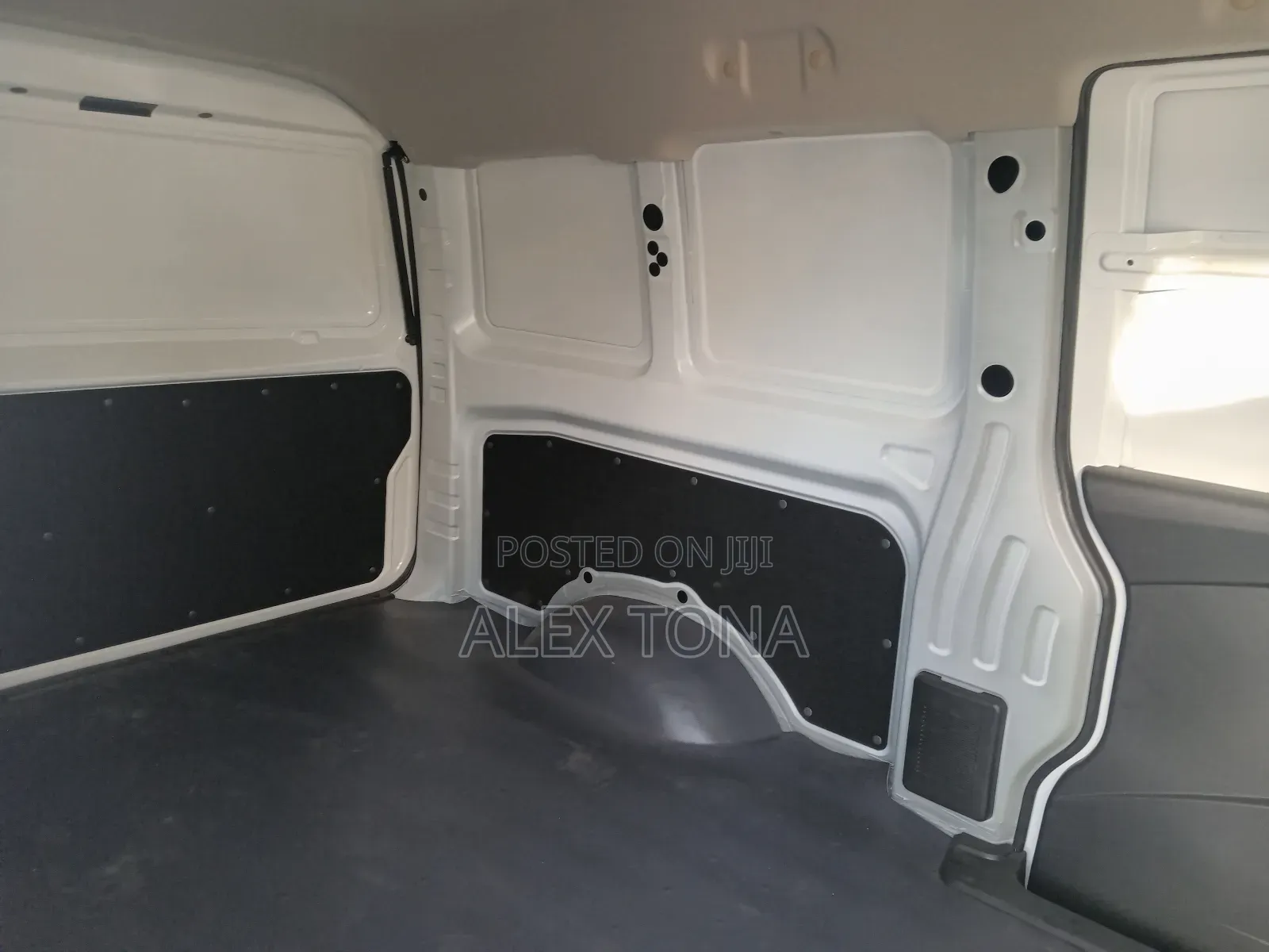 New Karry Dolphin 2025 White