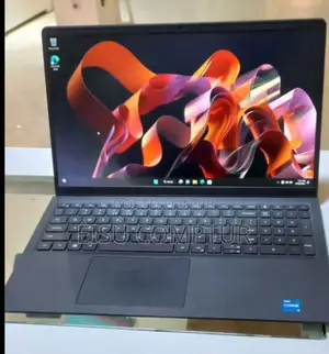 New Laptop Dell Vostro 3520 16GB Intel Core I5 SSD 512GB