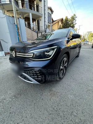 Photo - Volkswagen ID.6 2023 Blue