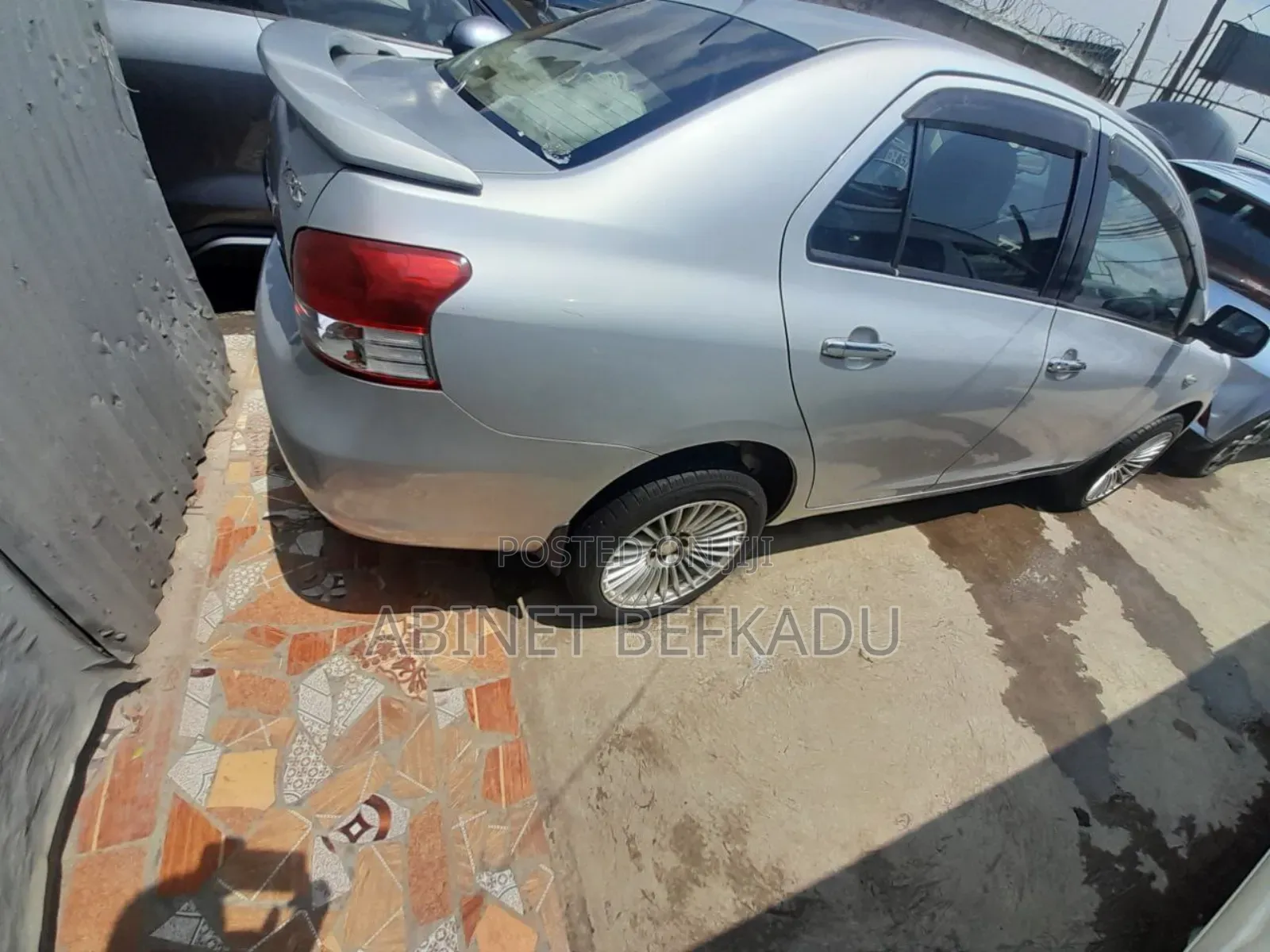Toyota Belta 2010 Silver