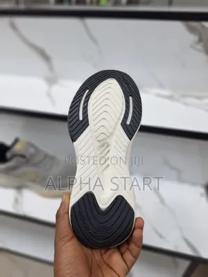  New Arrival  
 Skechers Original Sneakers 
 Made in Vietnam