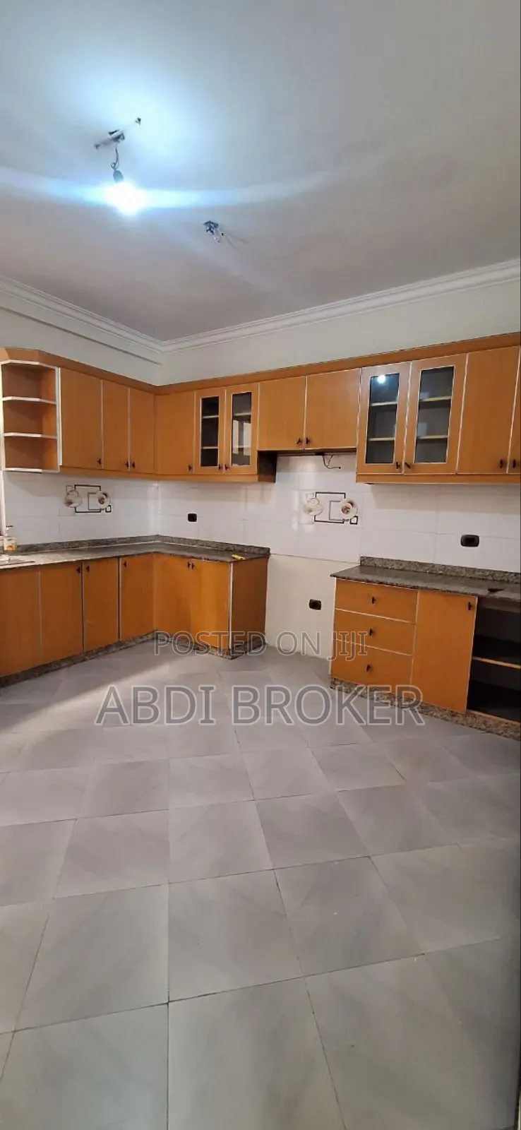 Furnished 7bdrm Townhouse/Terrace in Hayle Relstate Area, Bole for sale