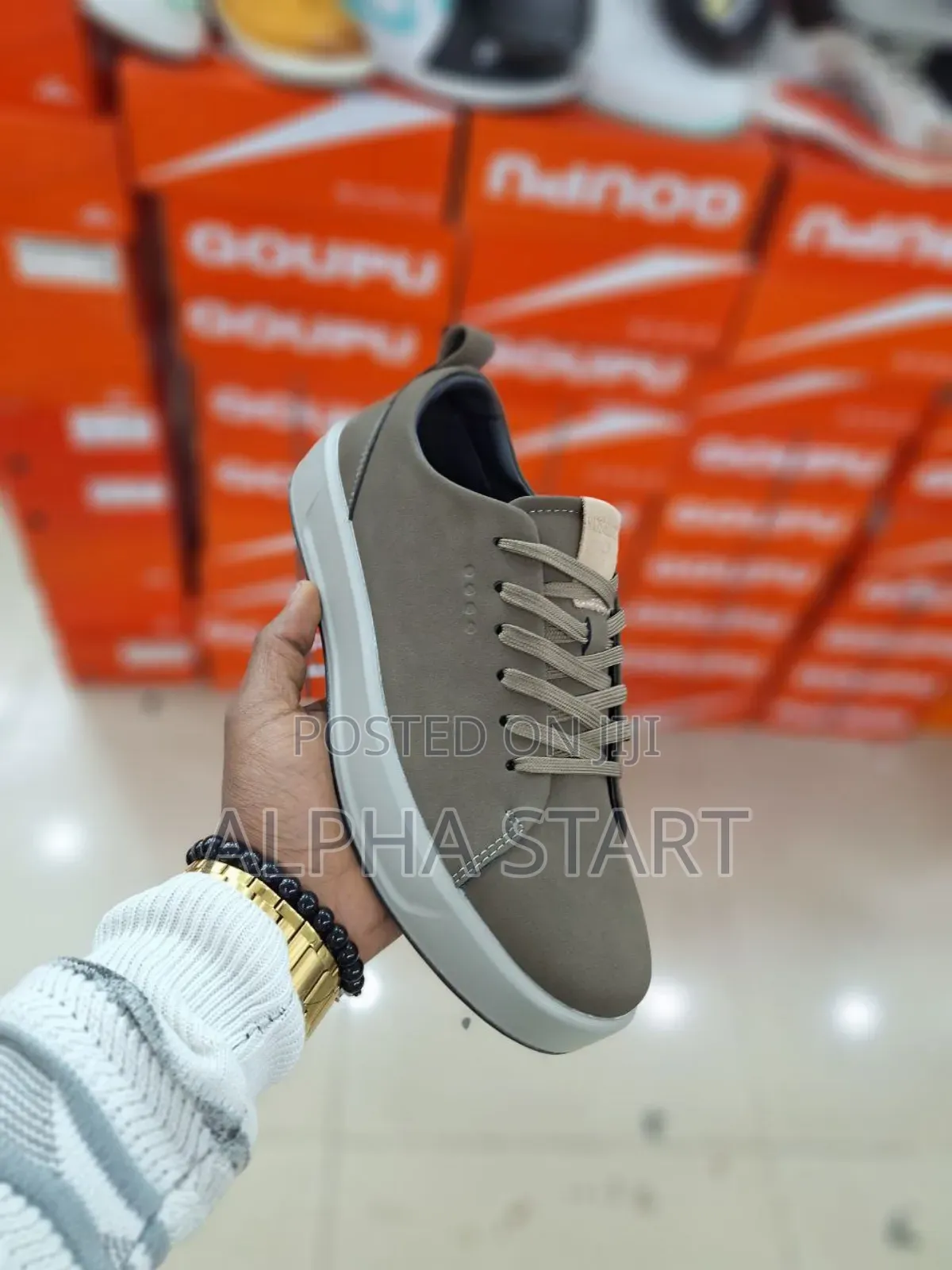 New Arrival  
 Rushin Flat Sneakers 
 Made in Vietnam 
