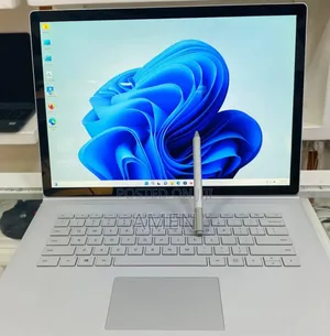 New Laptop Microsoft Surface Book 2 16GB Intel Core I7 SSD 256GB