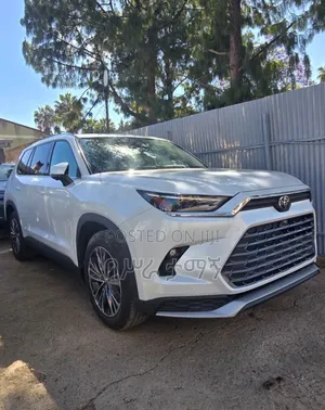 New Toyota Grand Highlander Hybrid 2026 White