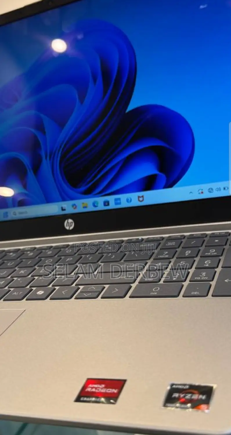 New Laptop HP Stream Notebook 8GB AMD Ryzen 5 SSD 512GB