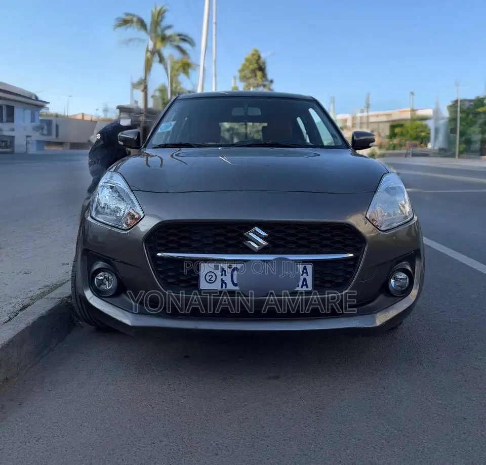 Suzuki Swift 2022 Gray