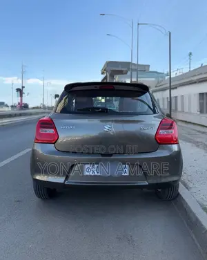 Suzuki Swift 2022 Gray