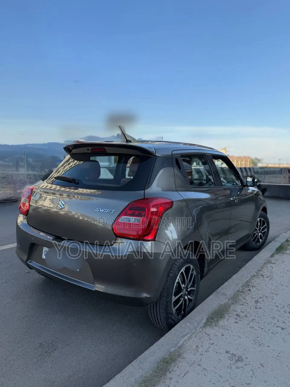 Suzuki Swift 2022 Gray