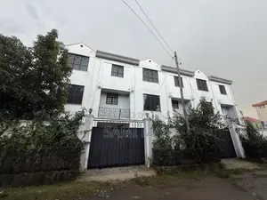 4bdrm Townhouse / Terrace in Bole for rent