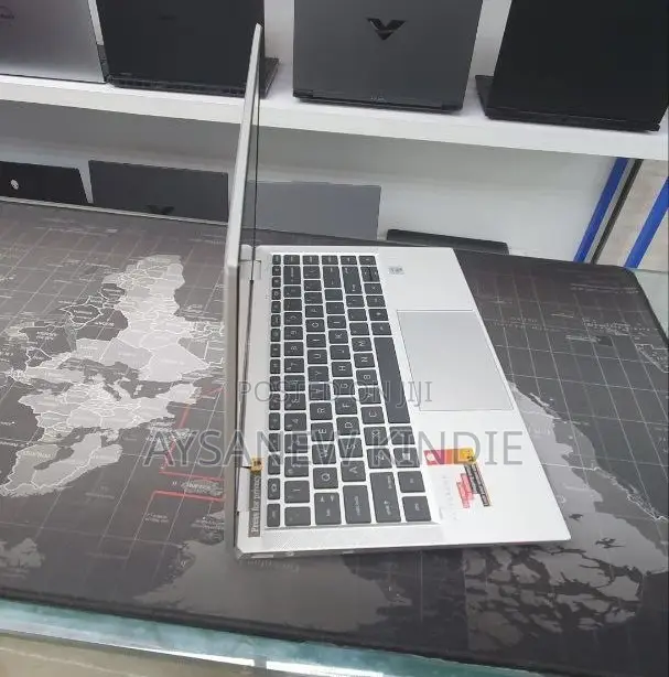 New Laptop HP EliteBook 1040 G8 16GB Intel Core I7 SSD 512GB