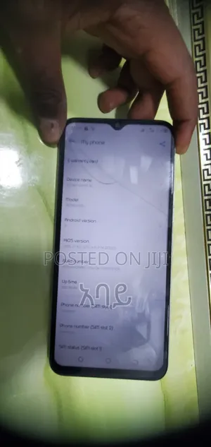 Tecno Spark 8C 64 GB Silver