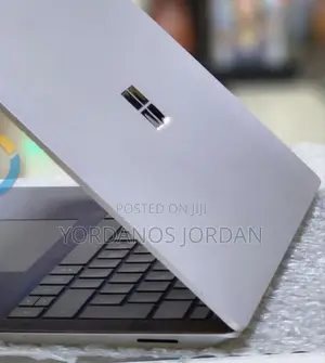 New Laptop Microsoft Surface 8GB Intel Core I5 SSD 512GB