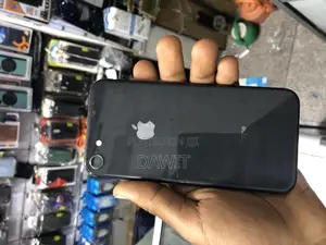 Photo - Apple iPhone 8 64 GB Black