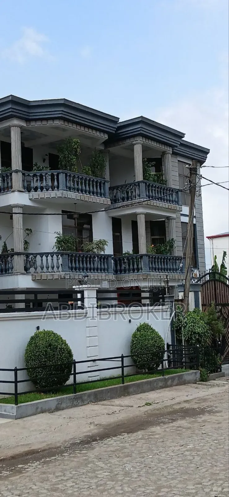 Furnished 6bdrm Apartment in ሀያት Area, Bole for sale