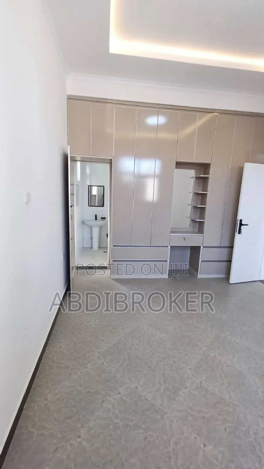 Furnished 6bdrm Apartment in ሀያት Area, Bole for sale