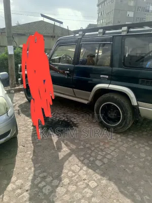 Toyota Land Cruiser 90 2000 Blue