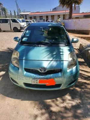 Photo - Toyota Vitz 2008 Gray